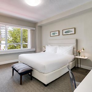 Standard Zimmer mit Kingsize-Bett